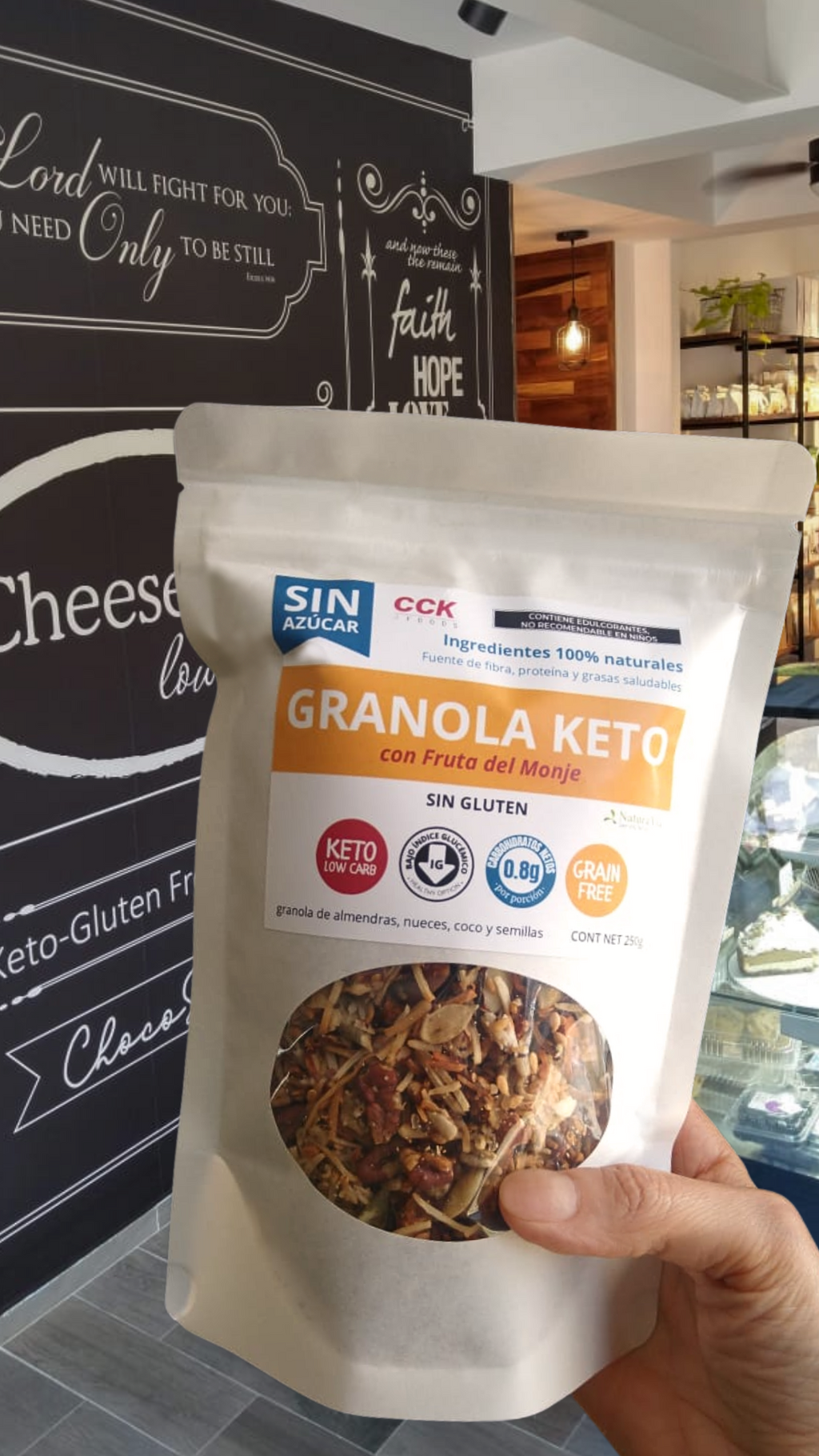 Keto Nut Granola con Monk Fruit